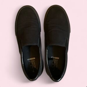 No Boundaries Black Slip-On Women's Sneakers